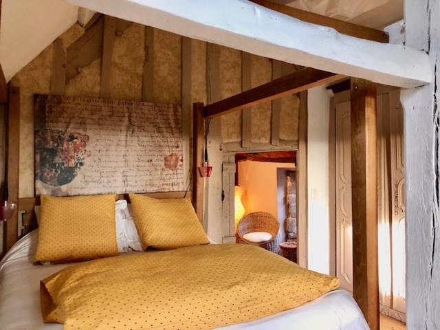 La Maison Sur Les Remparts Domfront  Luaran gambar