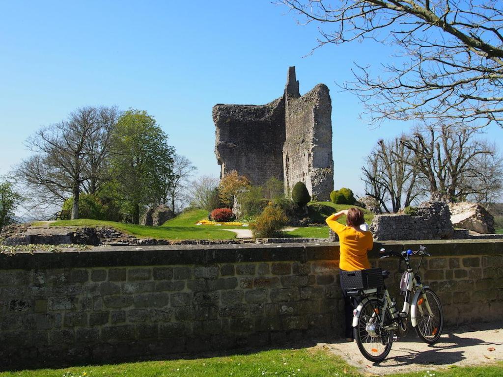 La Maison Sur Les Remparts Domfront  Luaran gambar