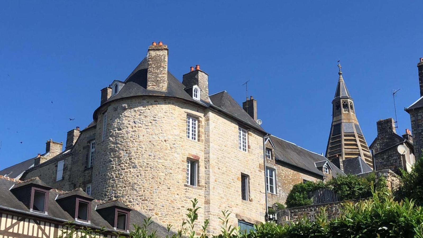 La Maison Sur Les Remparts Domfront  Luaran gambar